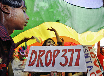 பெற்றோர்கள்: 377 எங்கள் குடும்பங்களை சீர்குலைக்கிறது